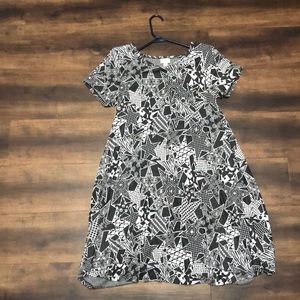 Lularoe carly dress. Size XS. Black and white.